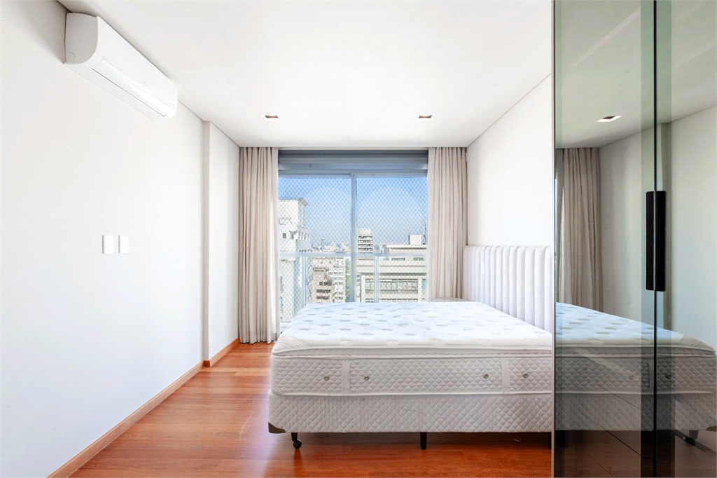 Exclusivo nos Jardins | 206 m² | 3 Suítes | 4 Vagas | Edifício Maison Marie