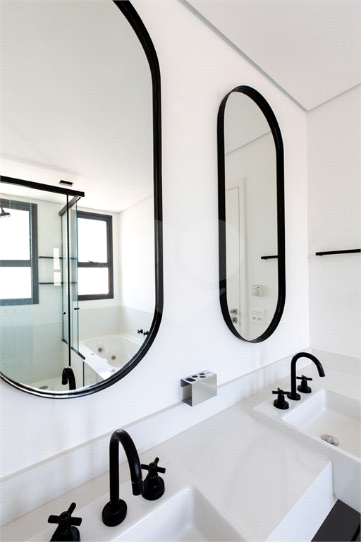 Exclusivo nos Jardins | 206 m² | 3 Suítes | 4 Vagas | Edifício Maison Marie