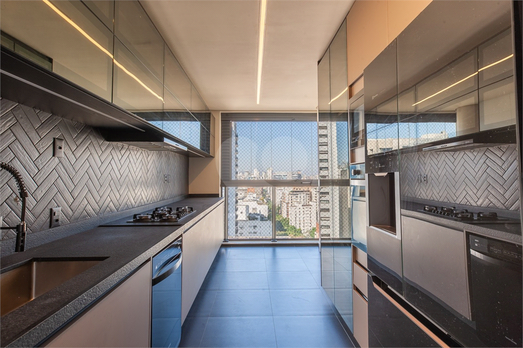 Exclusivo nos Jardins | 206 m² | 3 Suítes | 4 Vagas | Edifício Maison Marie