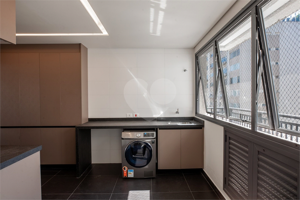 Exclusivo nos Jardins | 206 m² | 3 Suítes | 4 Vagas | Edifício Maison Marie