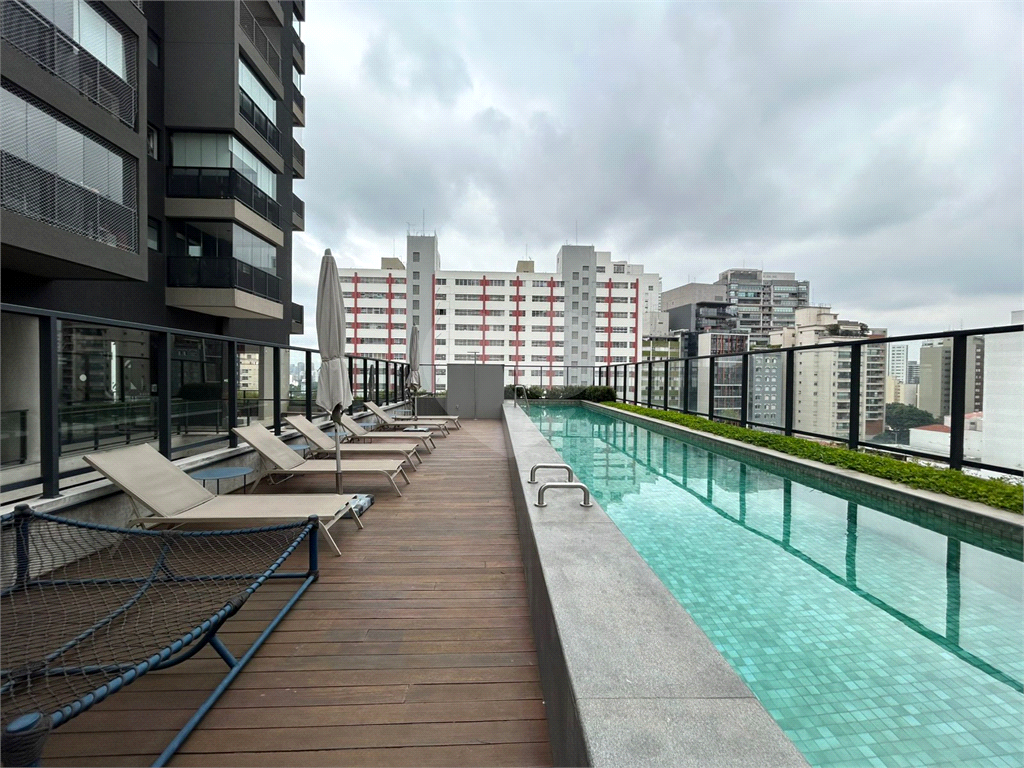 APARTAMENTO MOBILIADO PARA LOCAÇÃO EM PINHEIROS | 44m² | 1 SUÍTE | 1 VAGA | POD PINHEIROS