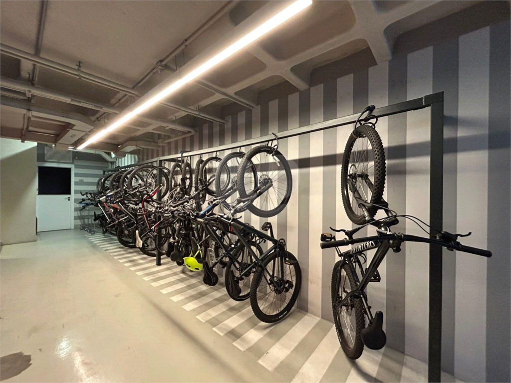 APARTAMENTO MOBILIADO PARA LOCAÇÃO EM PINHEIROS | 44m² | 1 SUÍTE | 1 VAGA | POD PINHEIROS