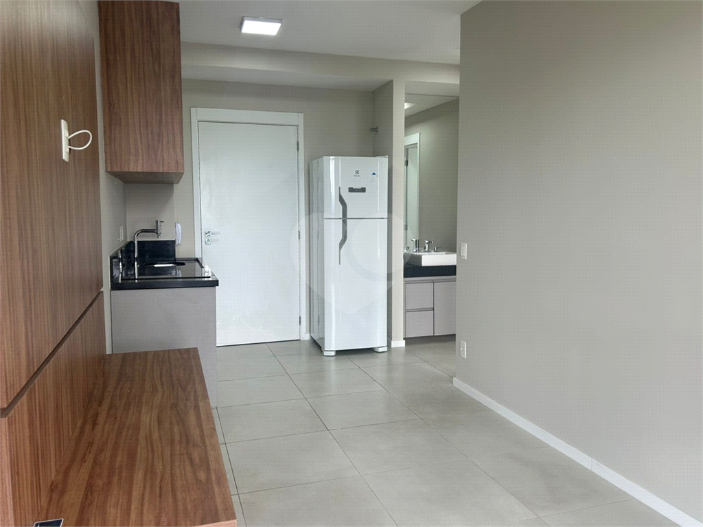 APARTAMENTO MOBILIADO PARA LOCAÇÃO EM PINHEIROS | 44m² | 1 SUÍTE | 1 VAGA | POD PINHEIROS