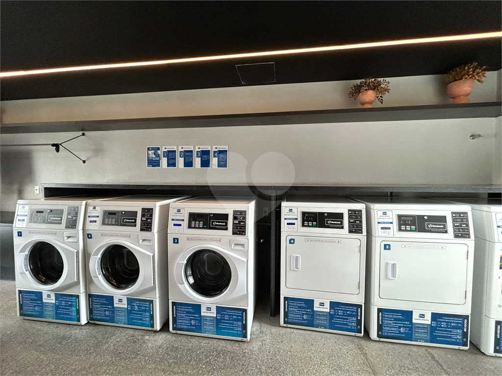 APARTAMENTO MOBILIADO PARA LOCAÇÃO EM PINHEIROS | 44m² | 1 SUÍTE | 1 VAGA | POD PINHEIROS