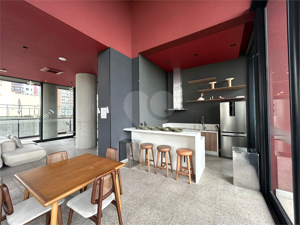 APARTAMENTO MOBILIADO PARA LOCAÇÃO EM PINHEIROS | 44m² | 1 SUÍTE | 1 VAGA | POD PINHEIROS