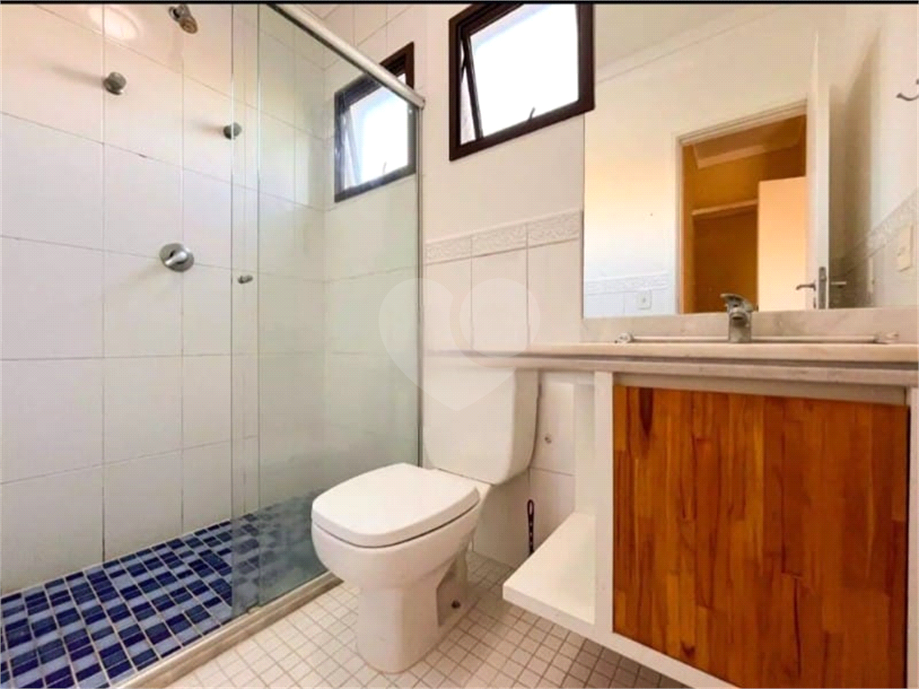 
Casa de Esquina no Tamboré 6 | 4 Suítes | Piscina Aquecida | Próxima ao Clube | 330m²