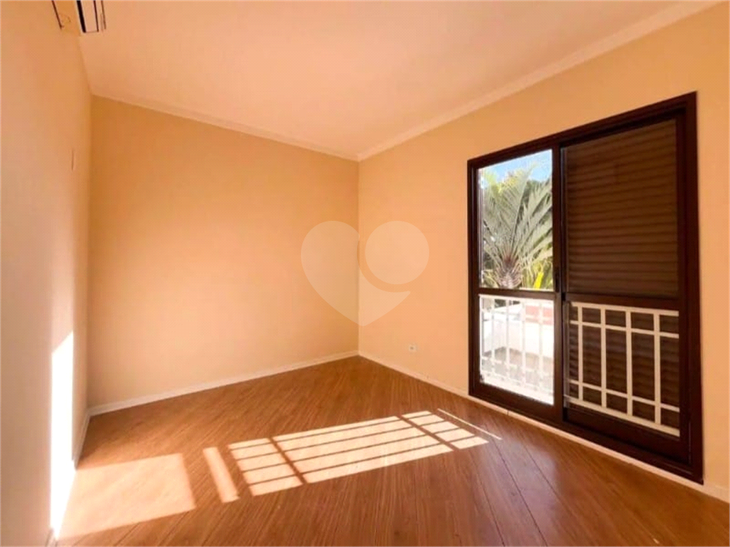 
Casa de Esquina no Tamboré 6 | 4 Suítes | Piscina Aquecida | Próxima ao Clube | 330m²