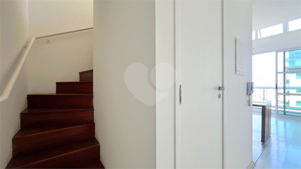 APARTAMENTO em INDIANÓPOLIS