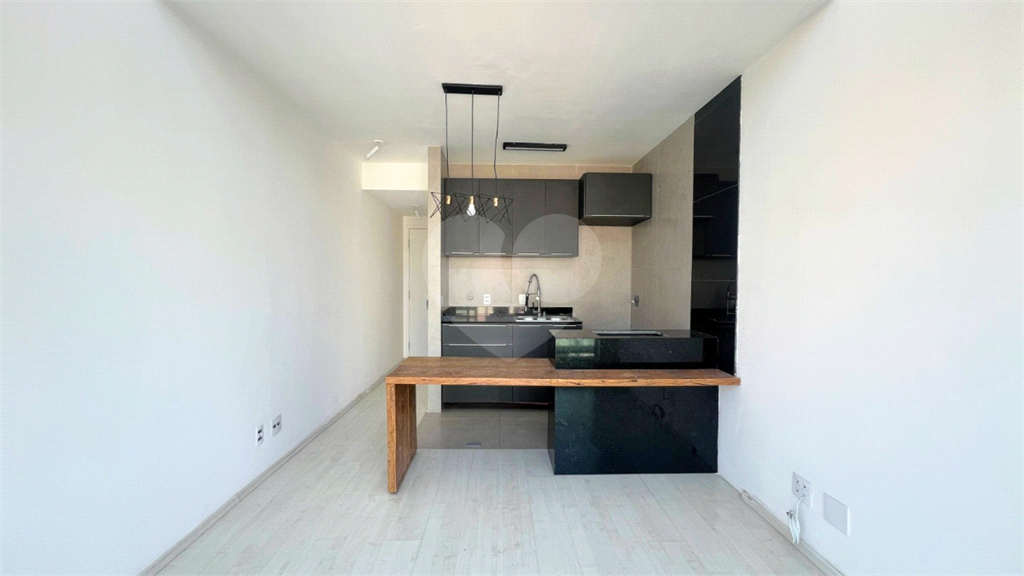 APARTAMENTO em INDIANÓPOLIS