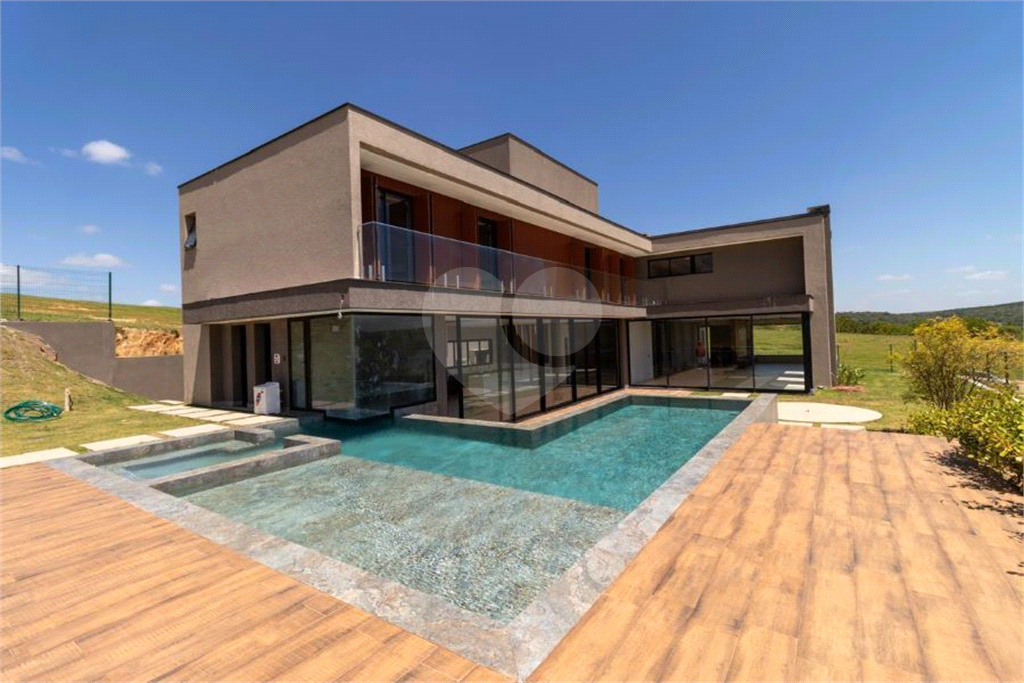 Casa alto padrão em Piedade - SP - Condomínio Portofino com represa e campo de golfe