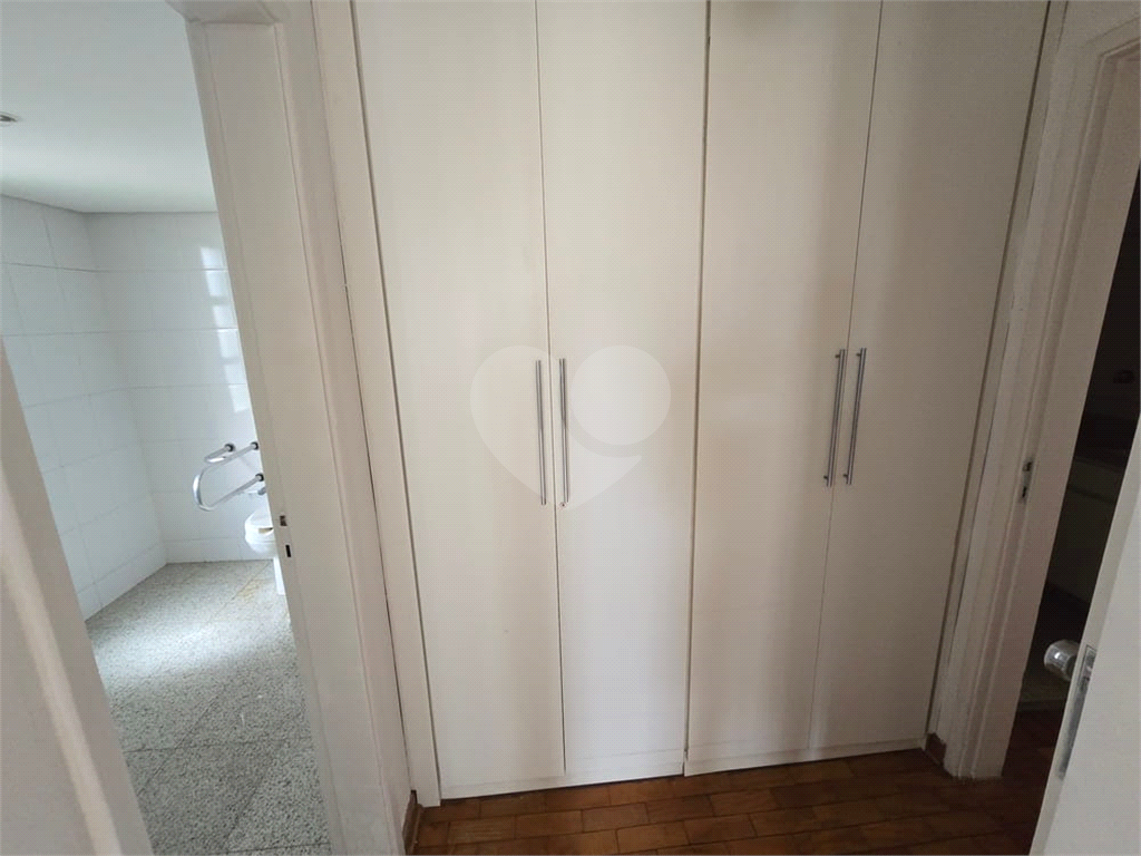 APARTAMENTO em MOEMA