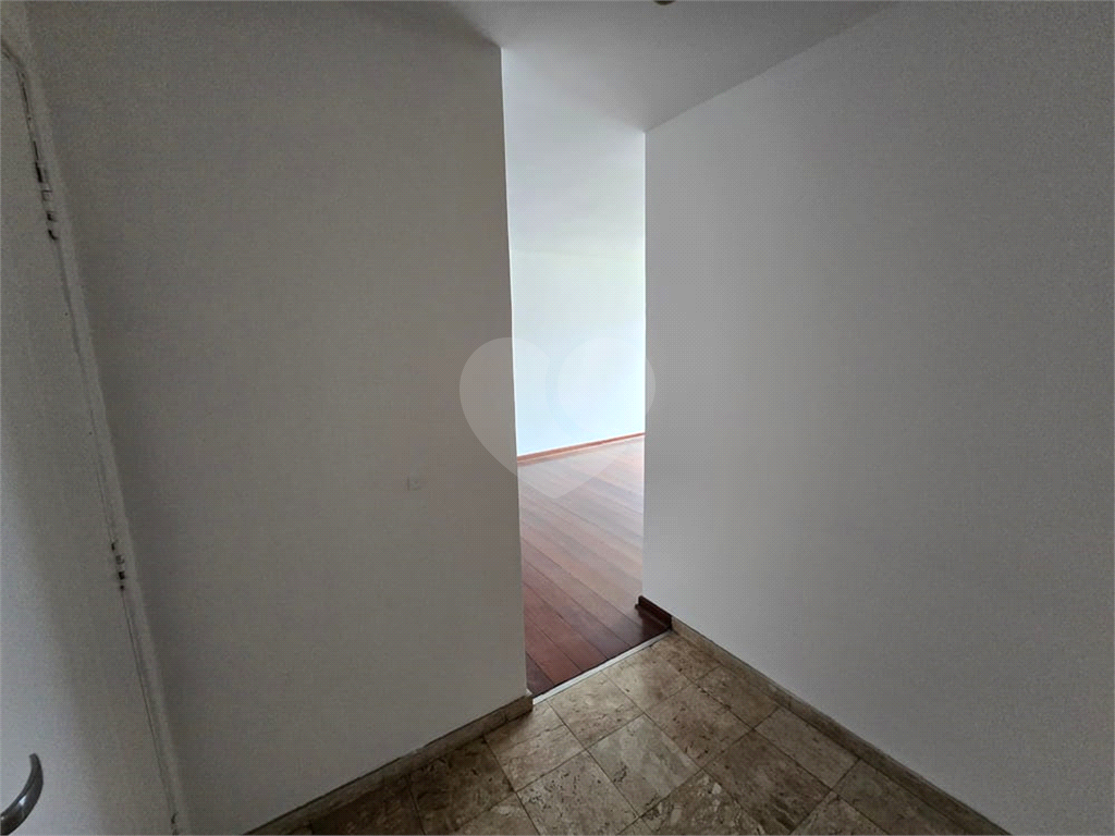 APARTAMENTO em MOEMA