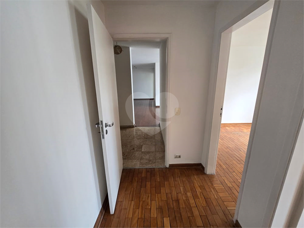 APARTAMENTO em MOEMA