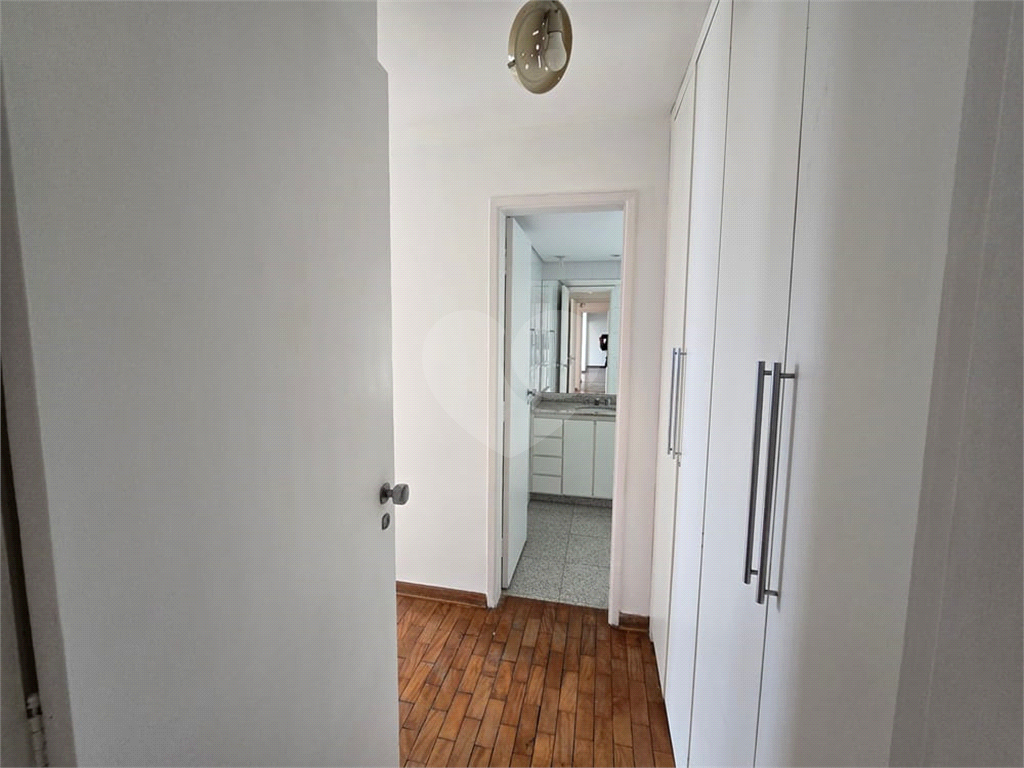 APARTAMENTO em MOEMA