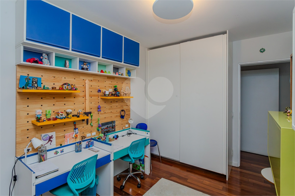 Apartamento para locação com 175 m², 3 suítes, 3 vagas na Vila Madalena-SPA