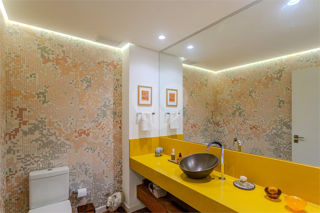 Apartamento para locação com 175 m², 3 suítes, 3 vagas na Vila Madalena-SPA