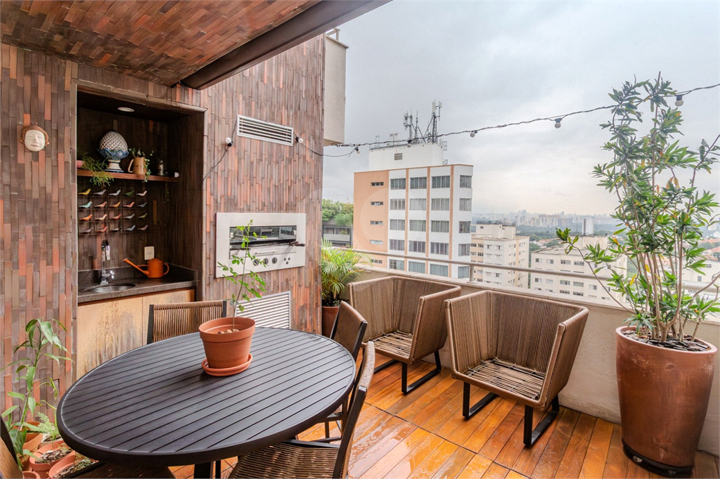Apartamento para locação com 175 m², 3 suítes, 3 vagas na Vila Madalena-SPA