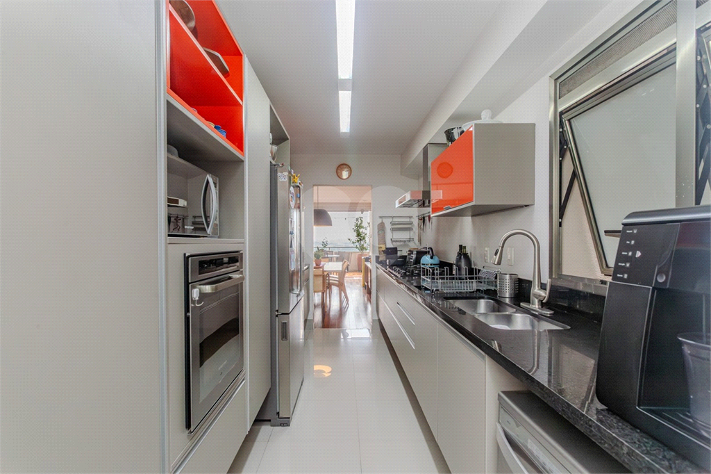 Apartamento para locação com 175 m², 3 suítes, 3 vagas na Vila Madalena-SPA