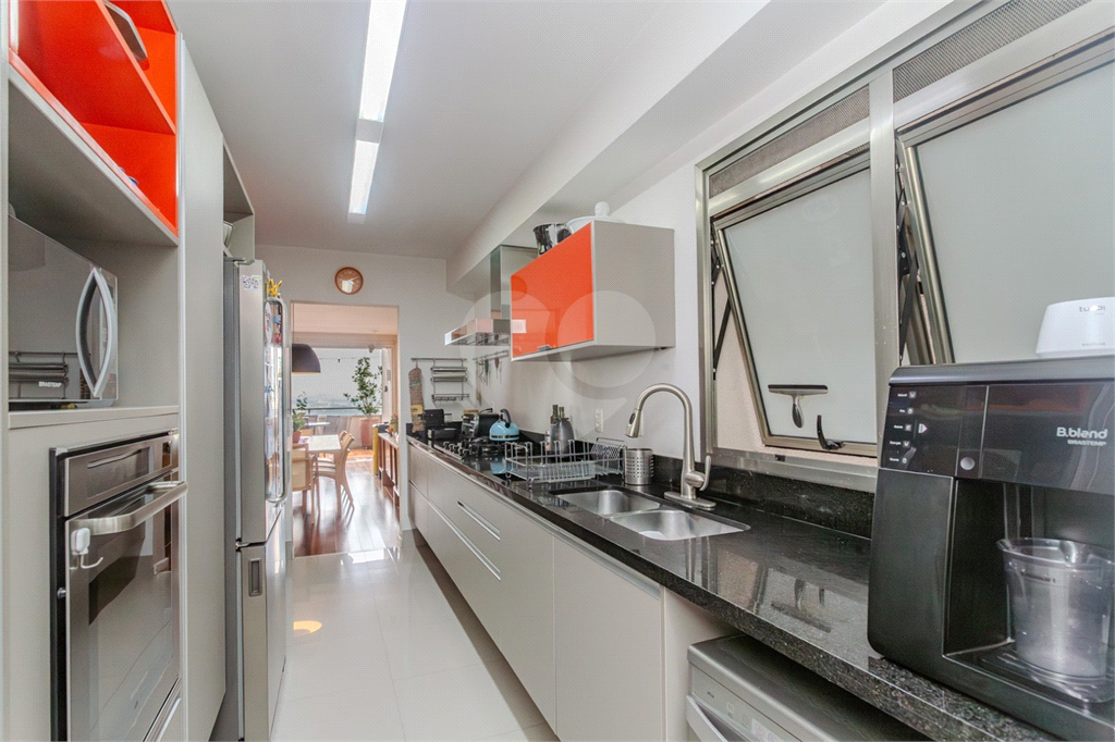 Apartamento para locação com 175 m², 3 suítes, 3 vagas na Vila Madalena-SPA