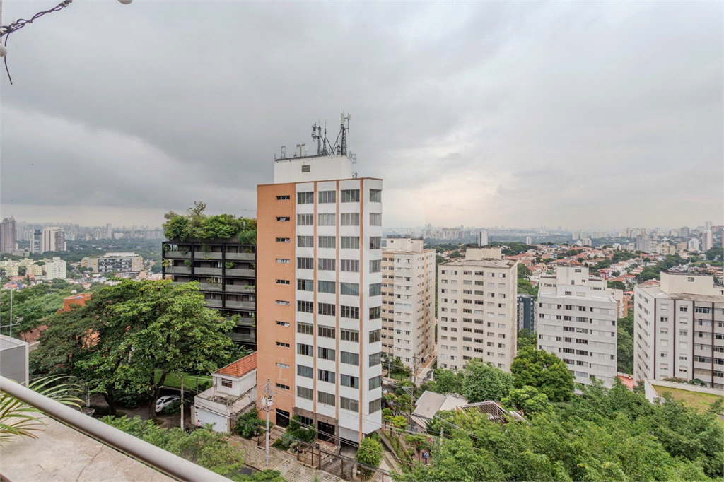 Apartamento para locação com 175 m², 3 suítes, 3 vagas na Vila Madalena-SPA