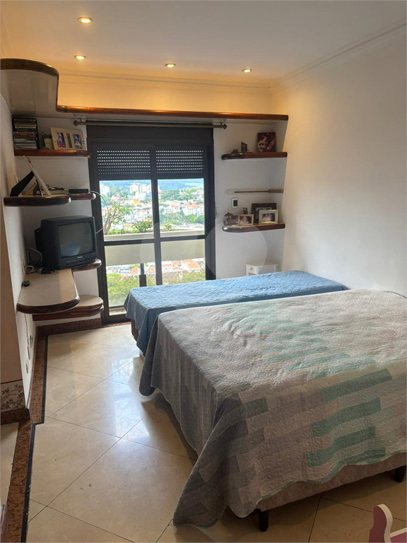 APARTAMENTO em SANTANA