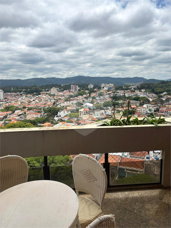 APARTAMENTO em SANTANA