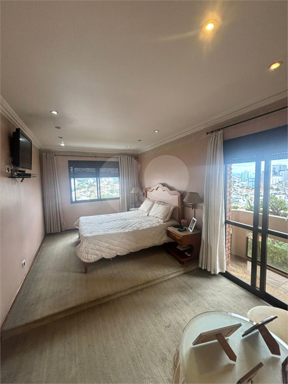 APARTAMENTO em SANTANA