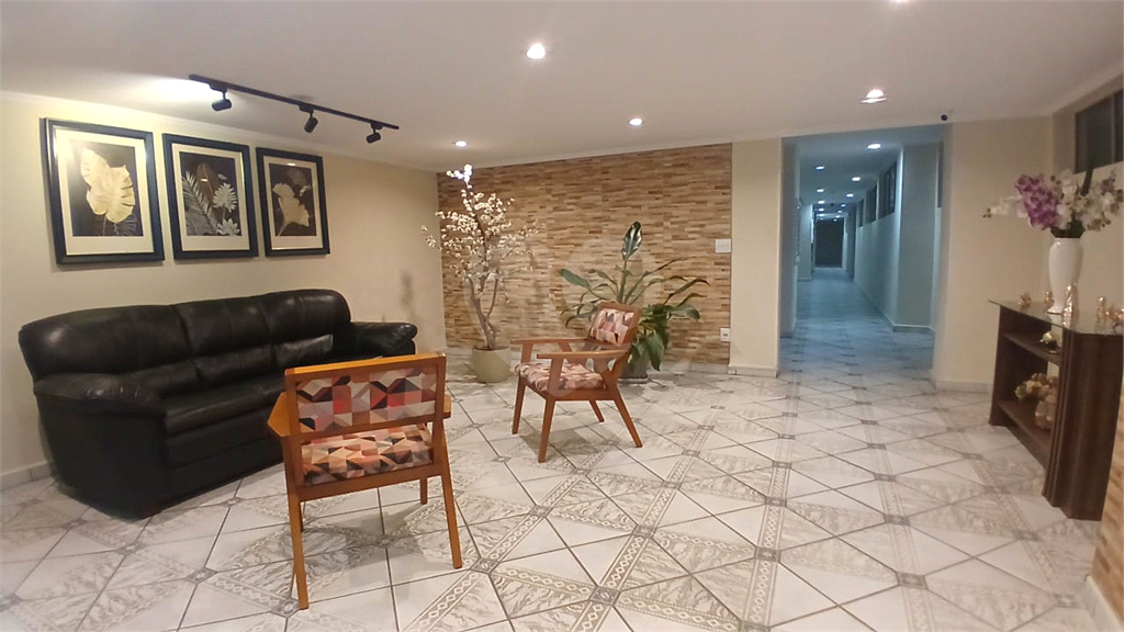 APARTAMENTO em SANTANA