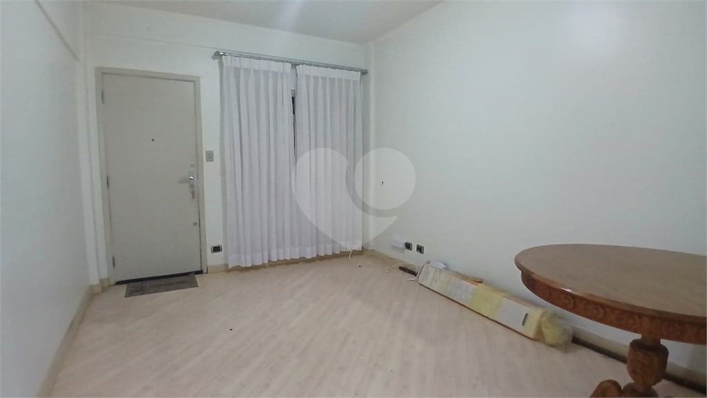 APARTAMENTO em SANTANA