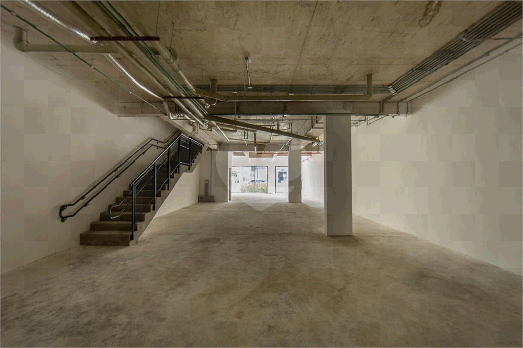 Loja comercial em localização privilegiada nos Jardins. Pronto para operação!