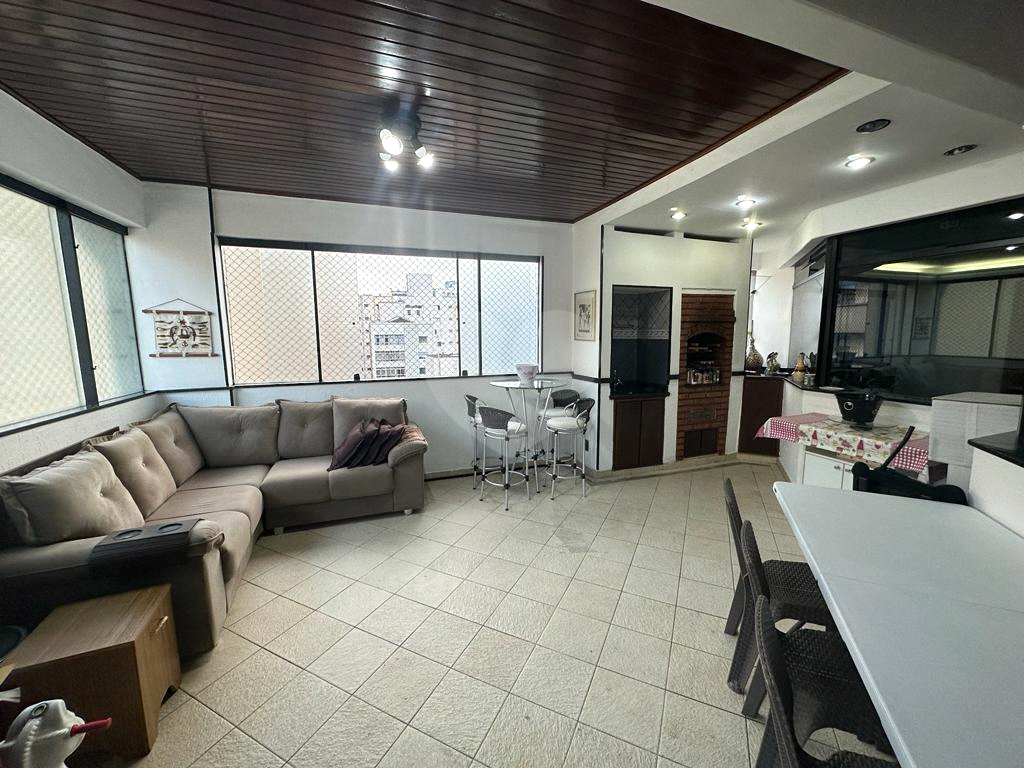 Cobertura Penthouse próxima à praia – 300 m² | 3 dormitórios | 2 suítes | 1 vaga