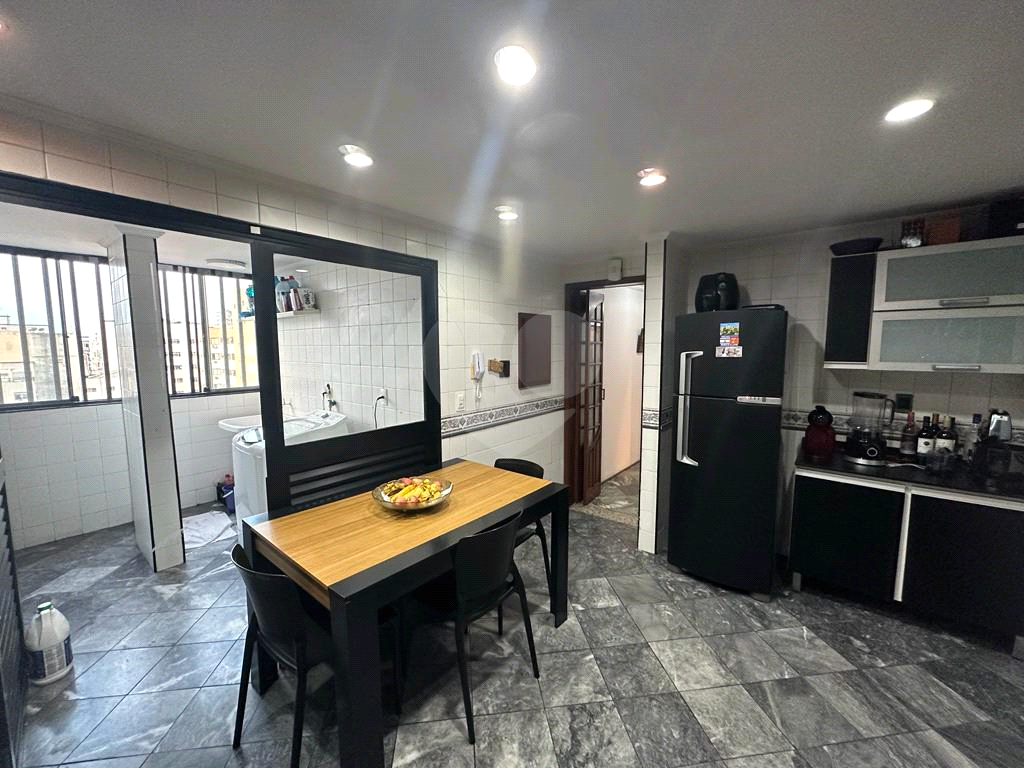 Cobertura Penthouse próxima à praia – 300 m² | 3 dormitórios | 2 suítes | 1 vaga