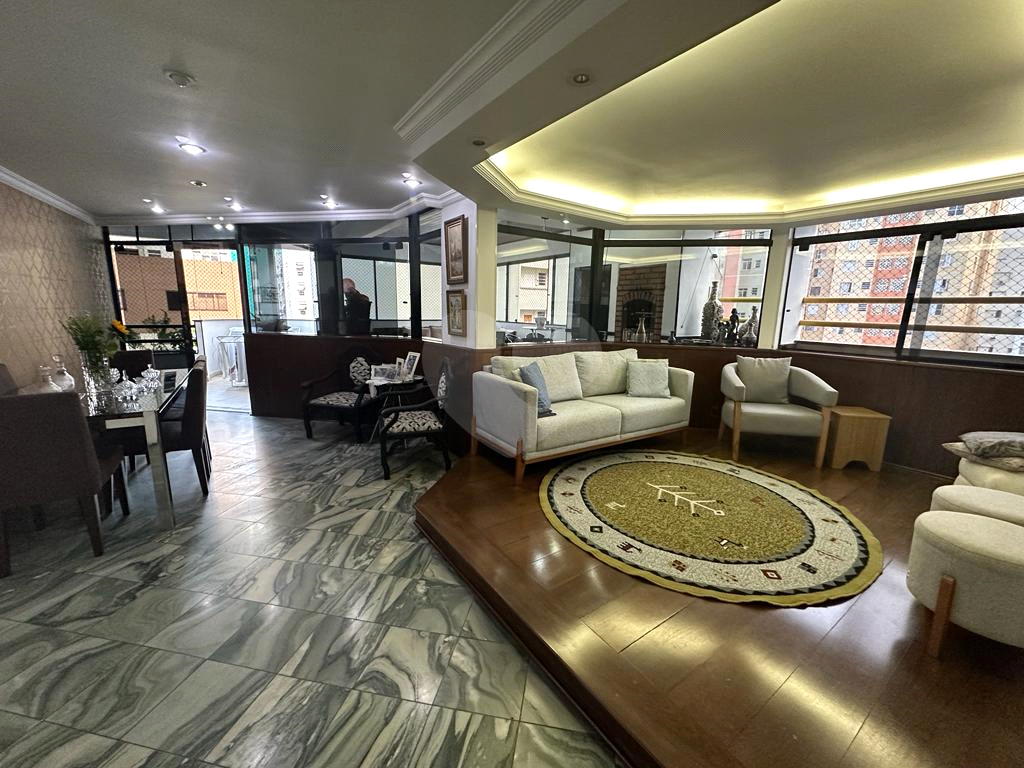 Cobertura Penthouse próxima à praia – 300 m² | 3 dormitórios | 2 suítes | 1 vaga