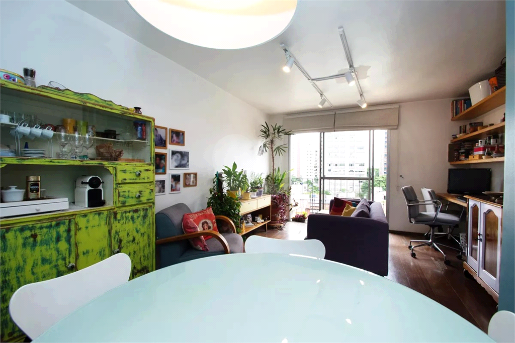 Apartamento à venda com 58m², 2 quartos e 1 vaga Pinheiros 