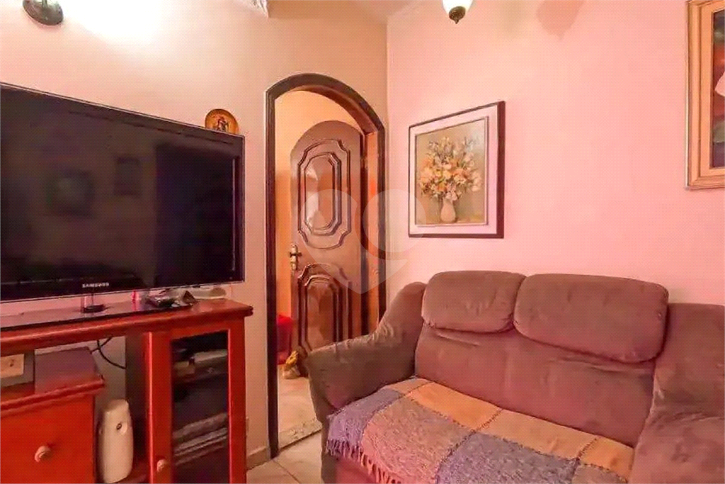 "Sobrado Comercial 222m² no Coração de Guarulhos – Ao lado da ACM e Av. Tiradentes"