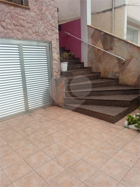 "Sobrado Comercial 222m² no Coração de Guarulhos – Ao lado da ACM e Av. Tiradentes"