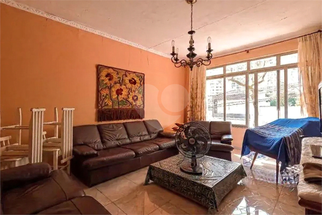 "Sobrado Comercial 222m² no Coração de Guarulhos – Ao lado da ACM e Av. Tiradentes"