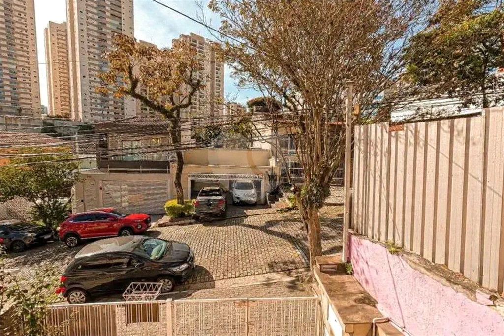 "Sobrado Comercial 222m² no Coração de Guarulhos – Ao lado da ACM e Av. Tiradentes"