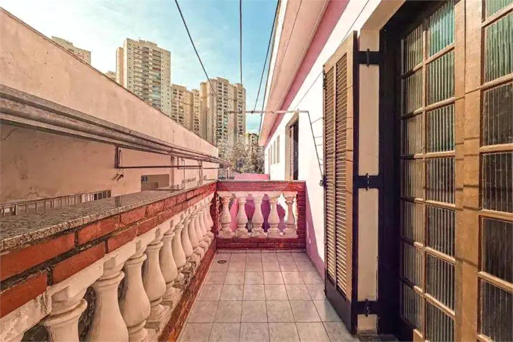 "Sobrado Comercial 222m² no Coração de Guarulhos – Ao lado da ACM e Av. Tiradentes"