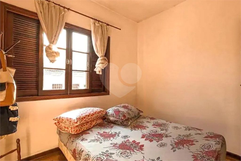 "Sobrado Comercial 222m² no Coração de Guarulhos – Ao lado da ACM e Av. Tiradentes"