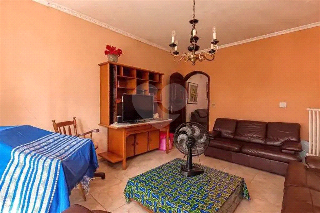 "Sobrado Comercial 222m² no Coração de Guarulhos – Ao lado da ACM e Av. Tiradentes"