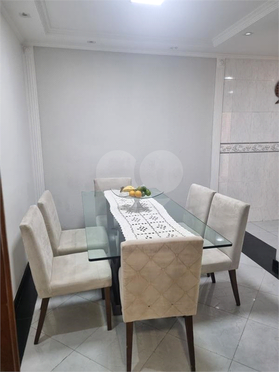 SOBRADO COM 2 SUITES NA PARADA INGLESA