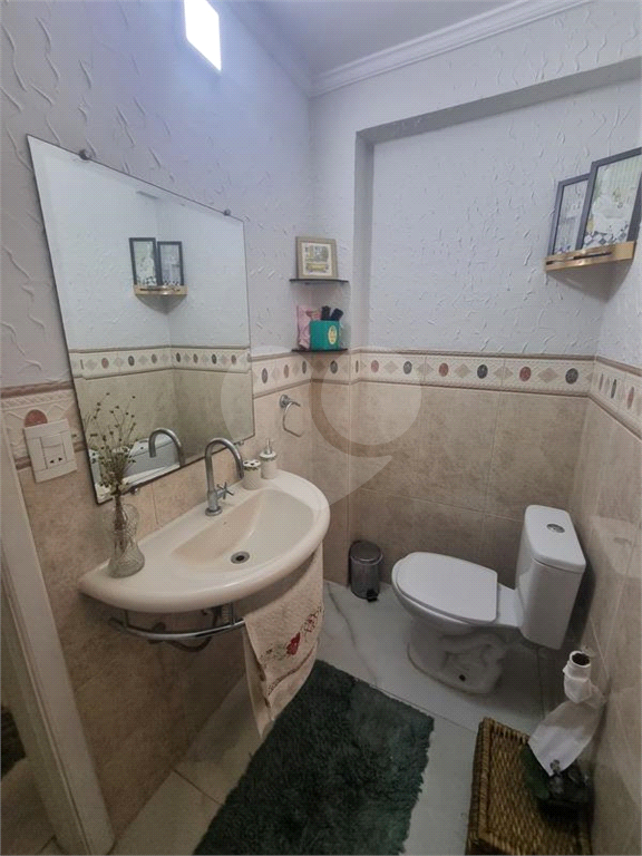 SOBRADO COM 2 SUITES NA PARADA INGLESA