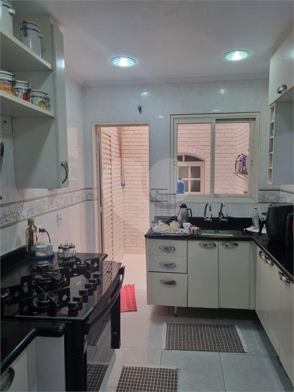 SOBRADO COM 2 SUITES NA PARADA INGLESA