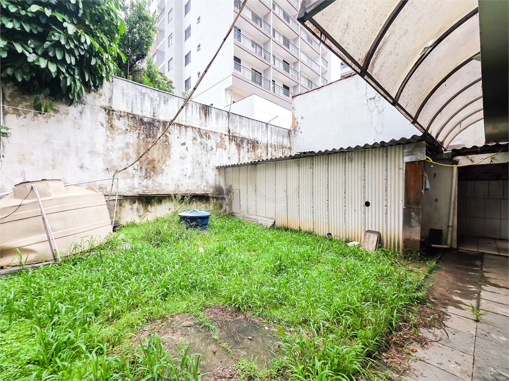 Prédio / Terreno - Butantã - 400 m² - 12 Suítes - 4 Vagas - Venda / Compra