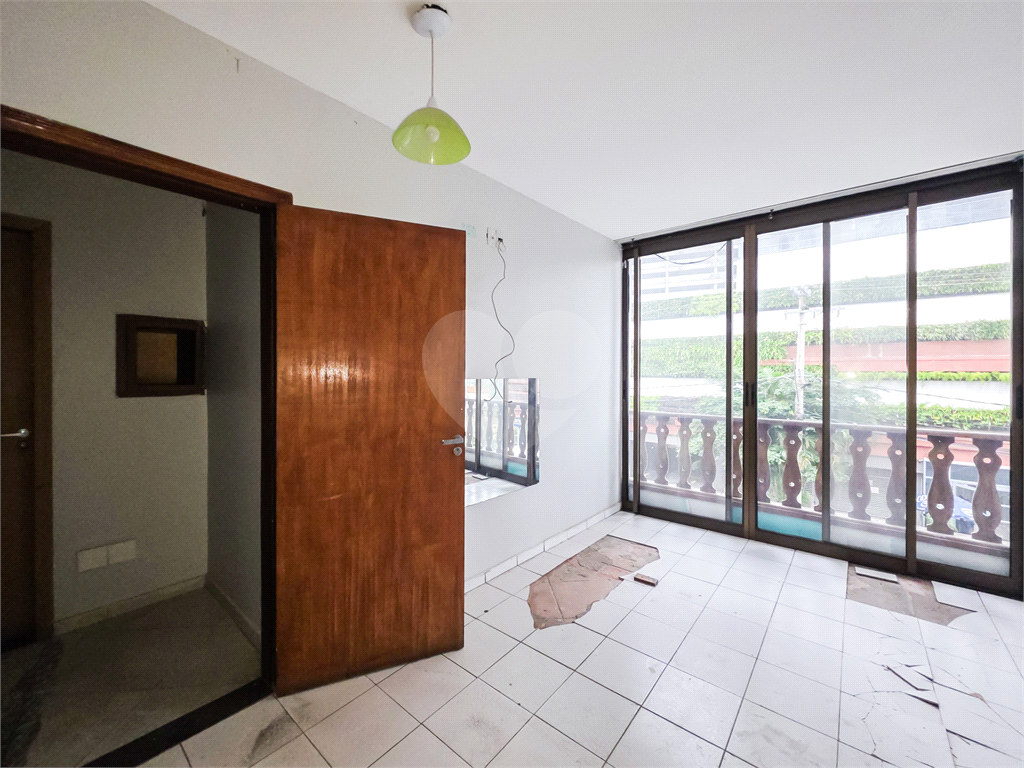 Prédio / Terreno - Butantã - 400 m² - 12 Suítes - 4 Vagas - Venda / Compra