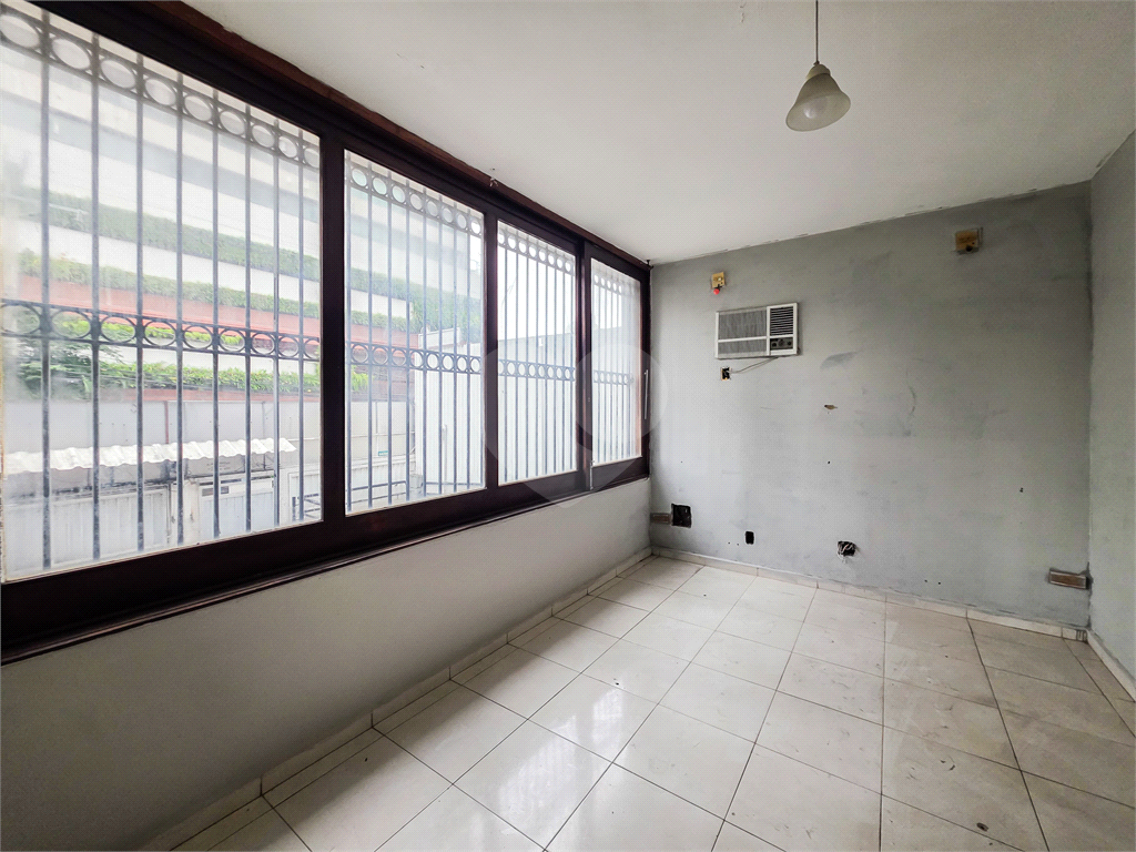 Prédio / Terreno - Butantã - 400 m² - 12 Suítes - 4 Vagas - Venda / Compra