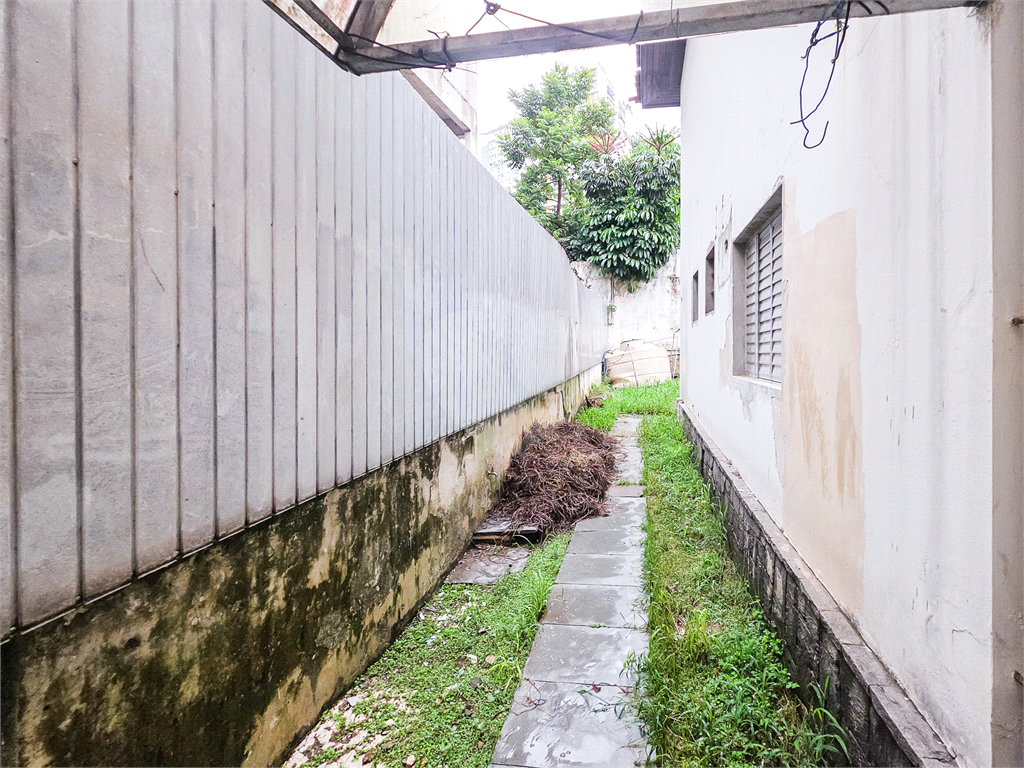 Prédio / Terreno - Butantã - 400 m² - 12 Suítes - 4 Vagas - Venda / Compra