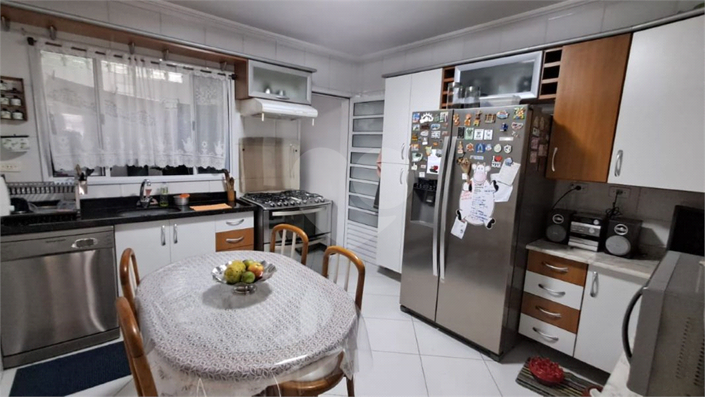 Casa de Condomínio à Venda | 137 m² | 3 dormitórios, 1 suíte | 2 vagas na Parada Inglesa!