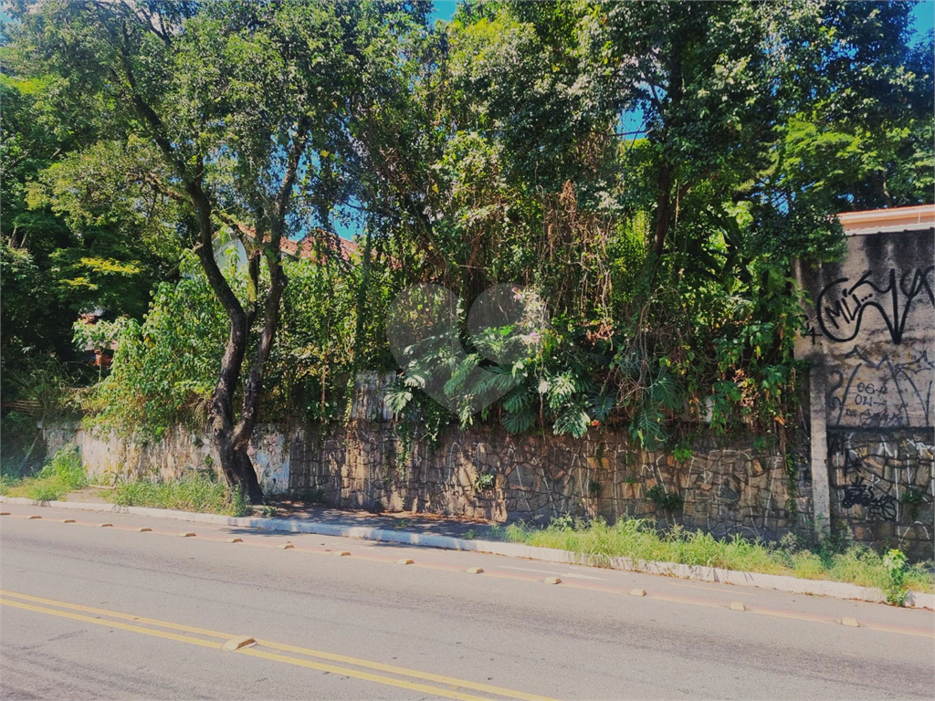 TERRENO À VENDA – RUA DO HORTO - 1.400m²
